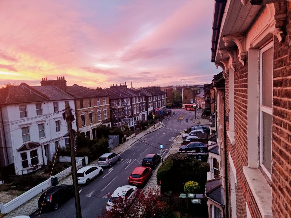 Stylish-Brockley-Entire Place Lägenhet London Exteriör bild